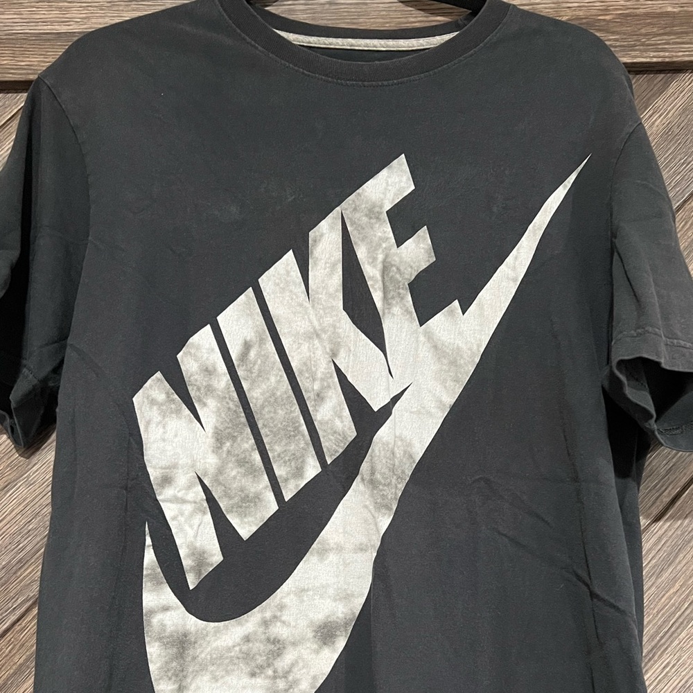 Nike Mens large black tee
